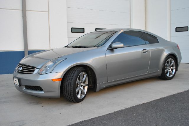 Infiniti G35 2004 photo 3