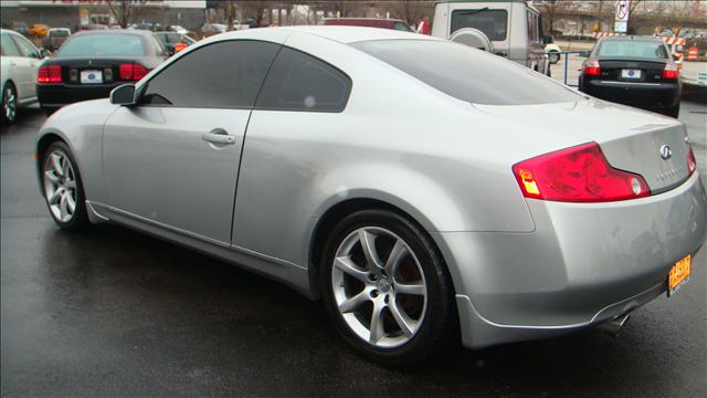 Infiniti G35 2004 photo 4