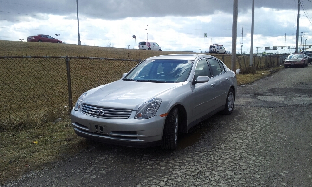 Infiniti G35 2004 photo 3