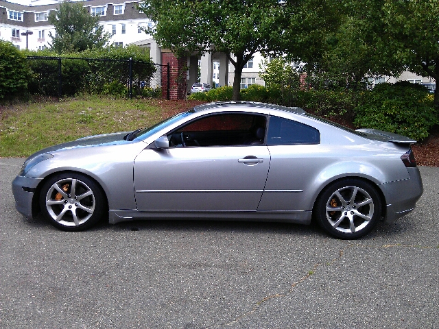 Infiniti G35 2004 photo 2