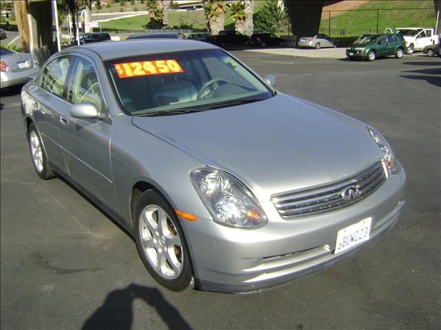 Infiniti G35 2004 photo 2