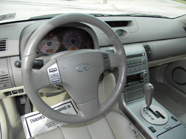 Infiniti G35 2004 photo 15