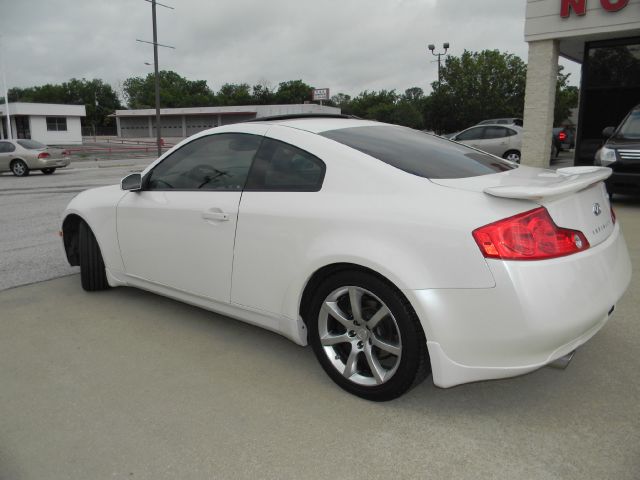 Infiniti G35 2004 photo 16