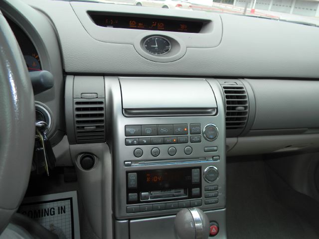 Infiniti G35 2004 photo 2