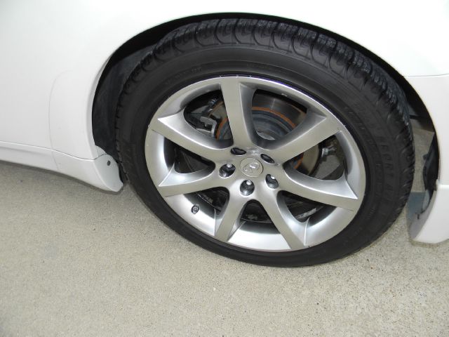 Infiniti G35 2004 photo 9