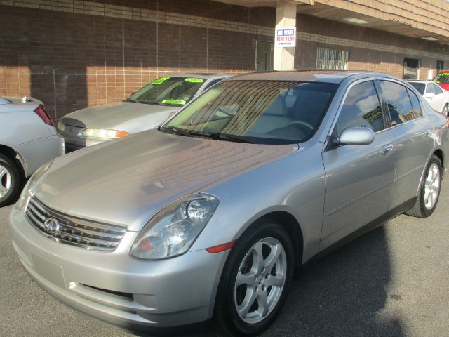 Infiniti G35 2004 photo 4