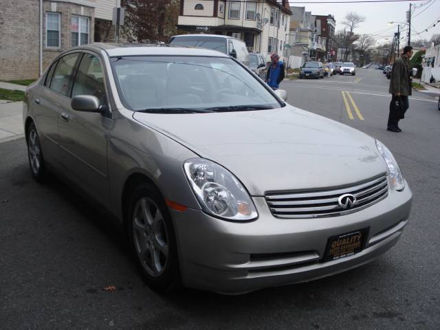 Infiniti G35 2004 photo 1