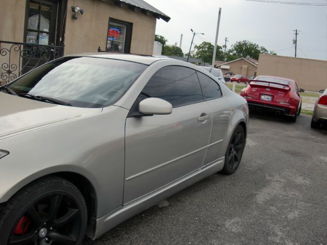 Infiniti G35 2004 photo 4