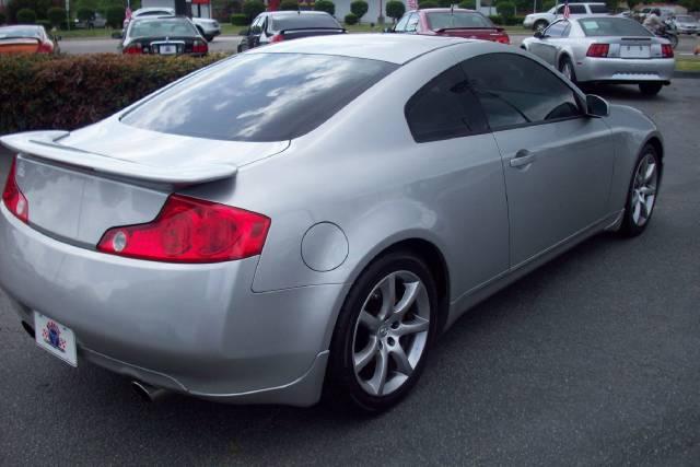 Infiniti G35 2004 photo 3