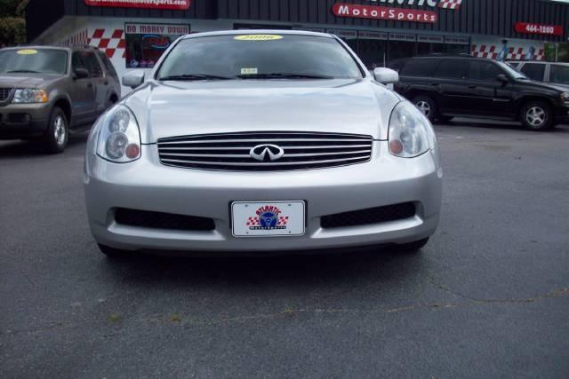 Infiniti G35 2004 photo 4