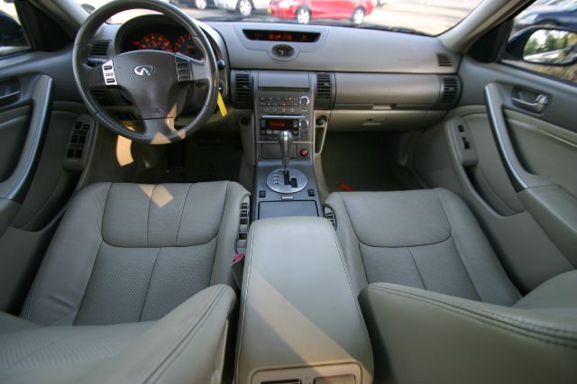 Infiniti G35 2004 photo 2