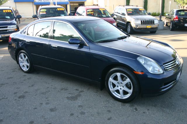 Infiniti G35 2004 photo 4