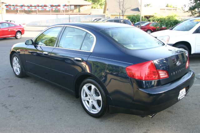 Infiniti G35 2004 photo 9