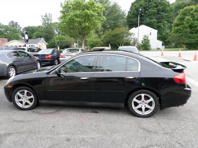 Infiniti G35 2004 photo 18