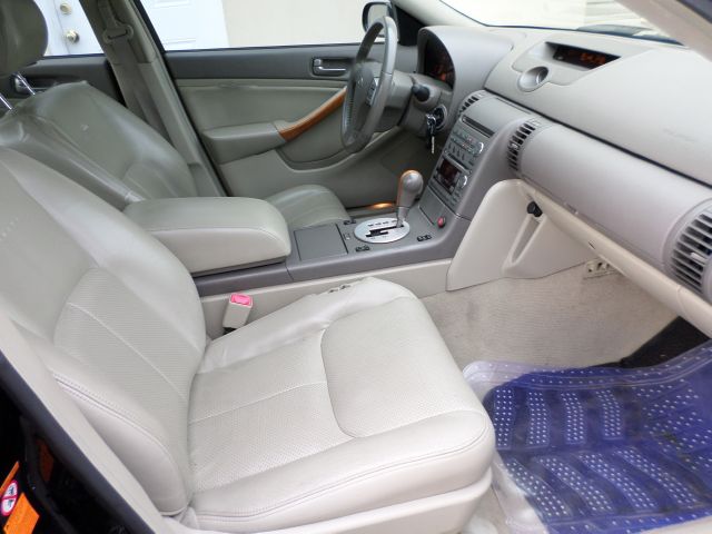 Infiniti G35 2004 photo 9