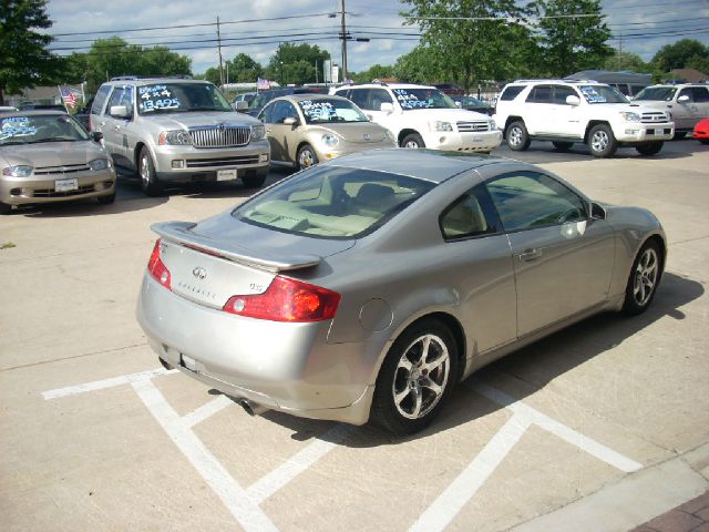 Infiniti G35 2004 photo 3