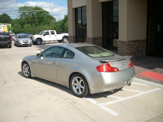 Infiniti G35 2004 photo 4