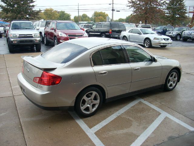 Infiniti G35 2004 photo 1