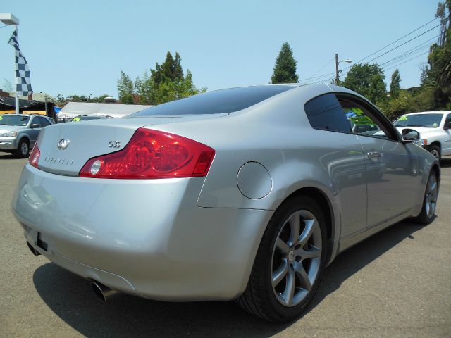 Infiniti G35 2004 photo 1