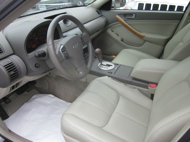 Infiniti G35 2004 photo 3