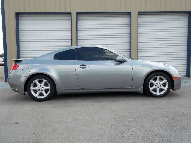 Infiniti G35 2004 photo 1