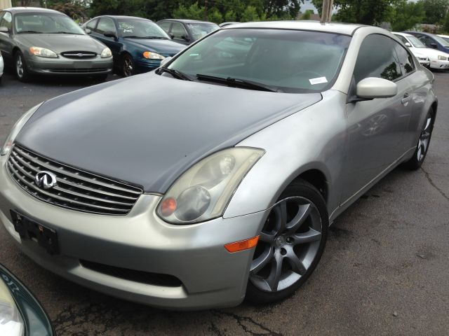 Infiniti G35 2004 photo 2