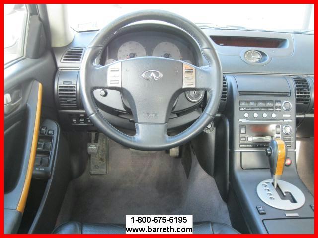 Infiniti G35 2004 photo 2