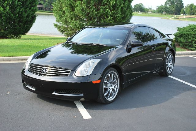 Infiniti G35 2005 photo 2