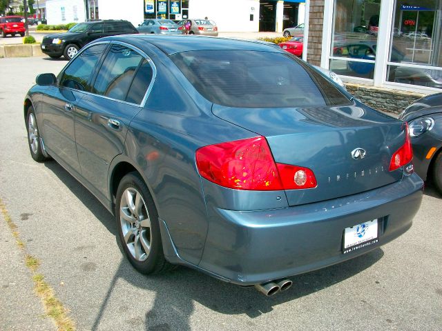 Infiniti G35 2005 photo 2