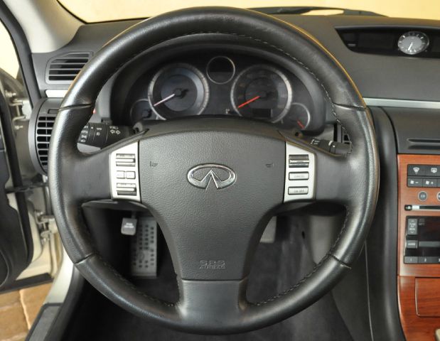 Infiniti G35 2005 photo 14