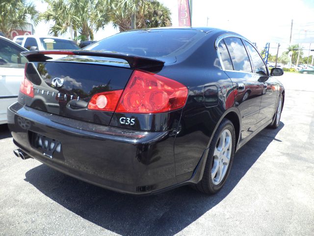 Infiniti G35 2005 photo 14