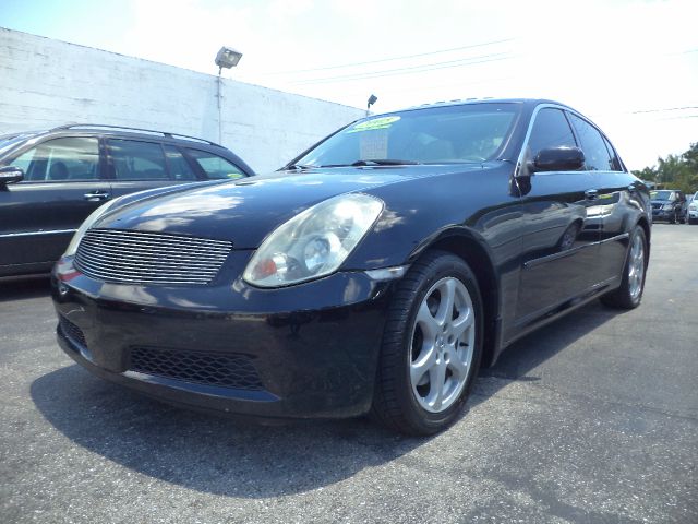 Infiniti G35 2005 photo 16