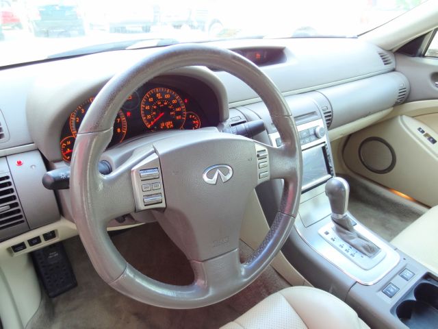 Infiniti G35 2005 photo 7