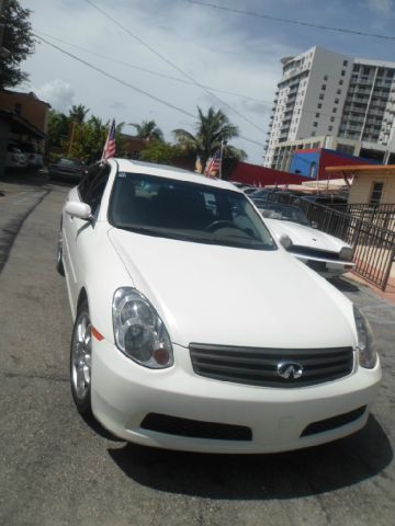 Infiniti G35 2005 photo 1