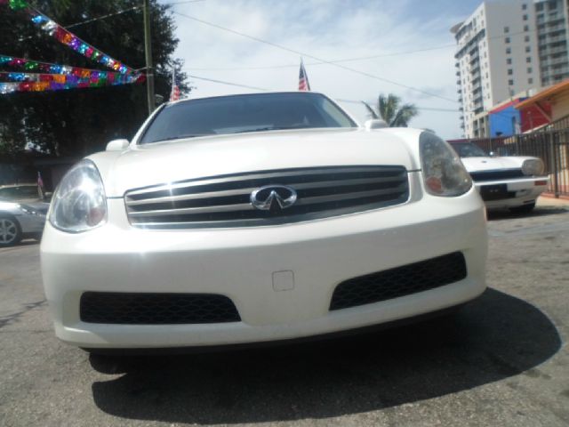 Infiniti G35 2005 photo 2