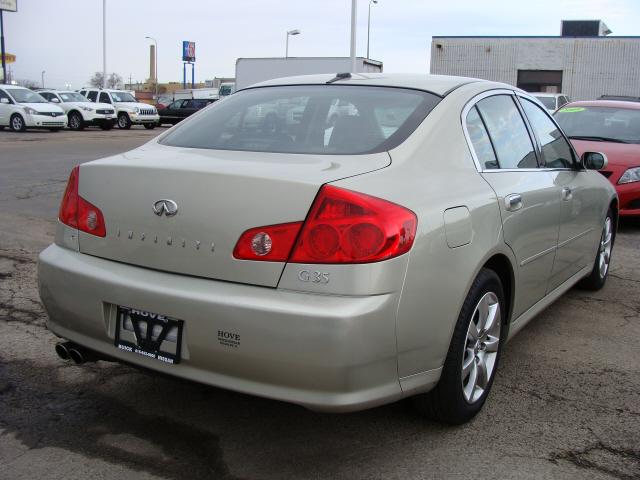 Infiniti G35 2005 photo 2