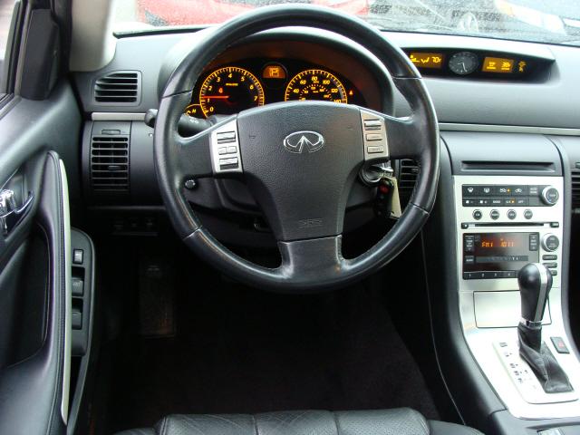 Infiniti G35 2005 photo 4