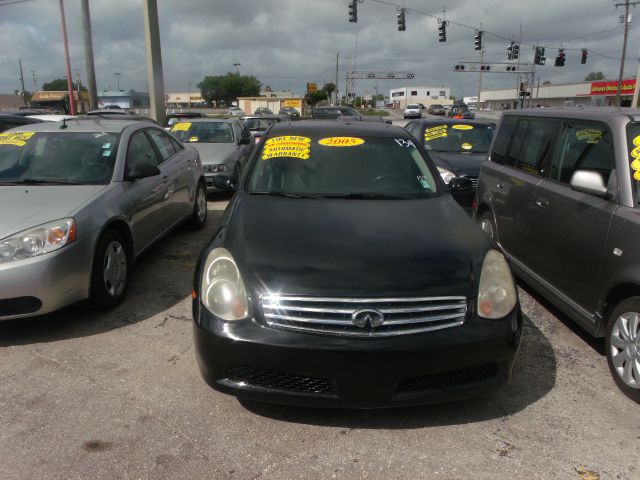 Infiniti G35 2005 photo 11