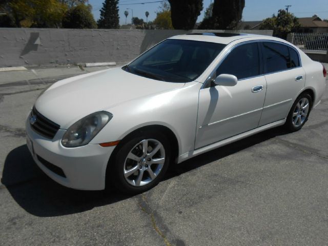 Infiniti G35 2005 photo 4