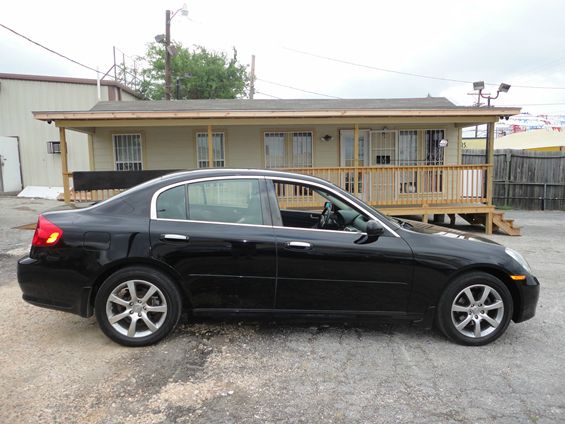 Infiniti G35 2005 photo 11