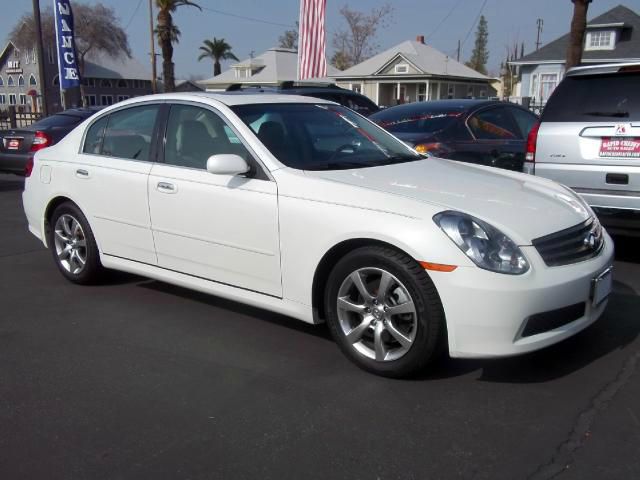 Infiniti G35 2005 photo 2