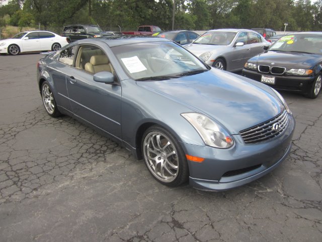 Infiniti G35 2005 photo 2