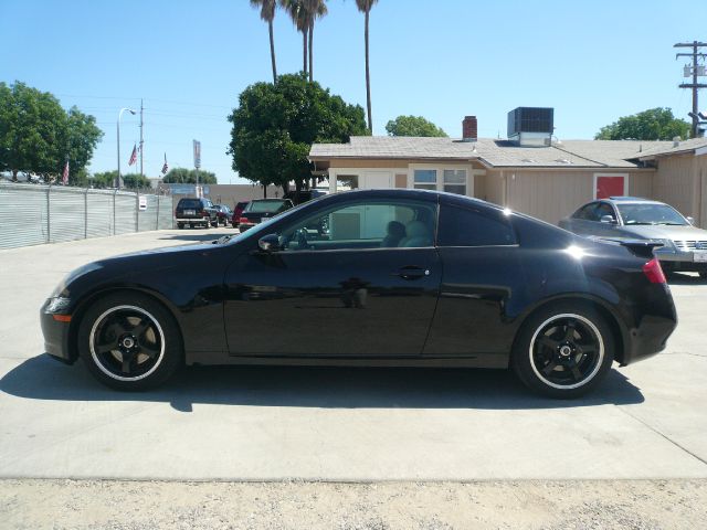 Infiniti G35 2005 photo 2