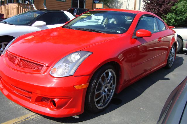 Infiniti G35 2005 photo 2