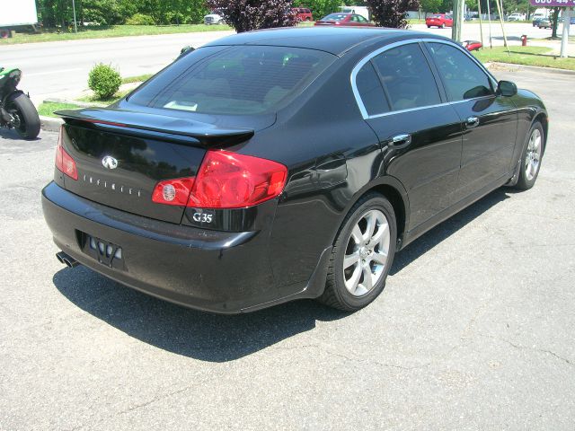 Infiniti G35 2005 photo 11