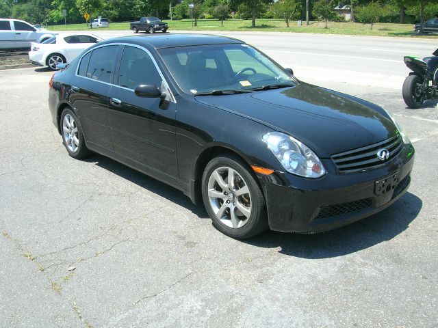 Infiniti G35 2005 photo 12