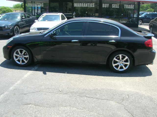 Infiniti G35 2005 photo 9