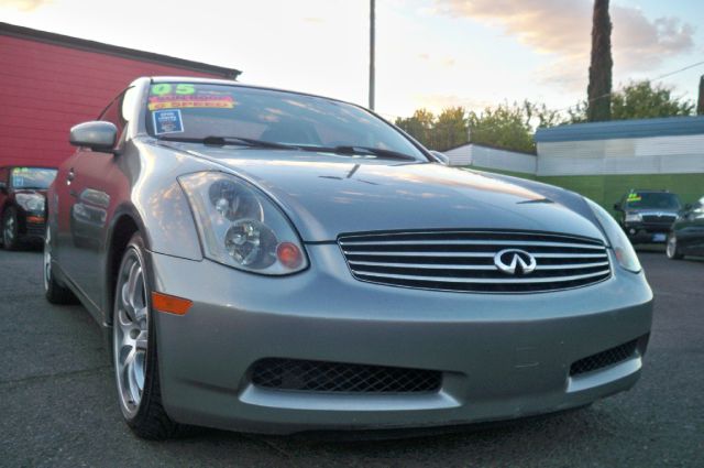 Infiniti G35 2005 photo 4