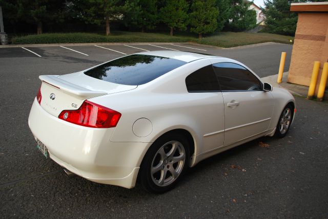 Infiniti G35 2005 photo 2