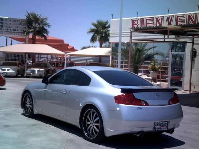 Infiniti G35 2005 photo 2